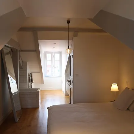 14 Broquedis Suites *