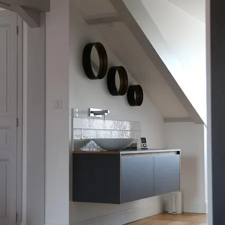 Apartment 14 Broquedis Suites